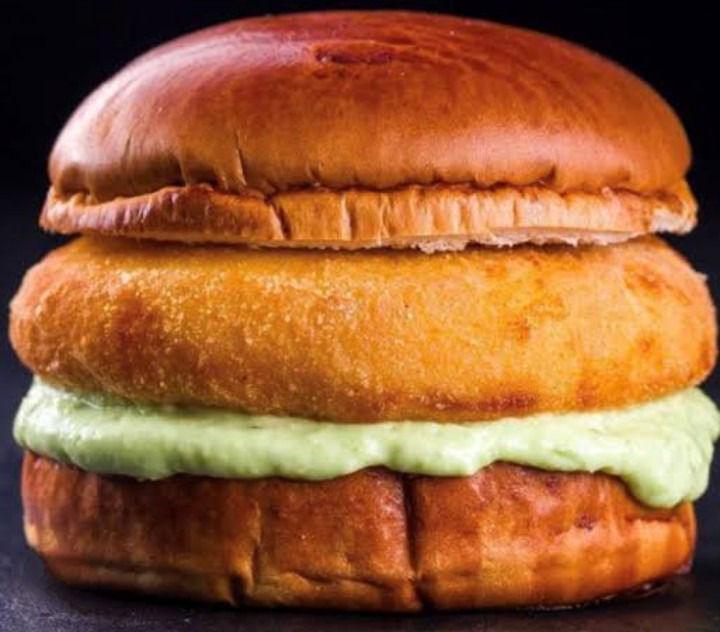 Fachada da Hamburguerias Japa Burguer, localizada no bairro Cidade São Pedro - Gleba B, cidade de Santana de Parnaíba.