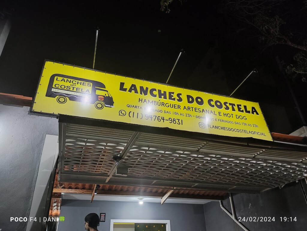 Fachada da Hamburguerias Lanches Do Costela, localizada no bairro Jardim Adelaide, cidade de Cajamar.