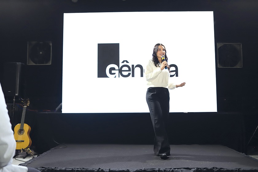 Luly Lima, primeira-dama de Cajamar, discursa no lançamento da Folha de Cajamar
